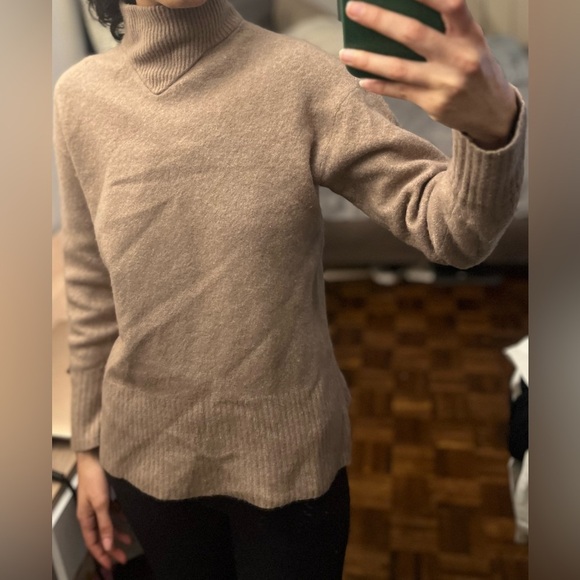 Everlane Wool-Yak Blended Pullover Sweater - Picture 3 of 15